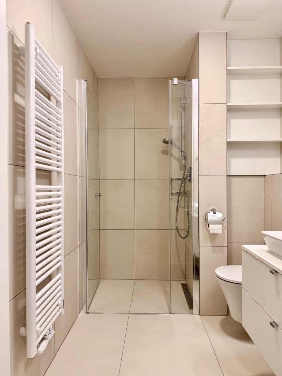 Prenájom bytu 1-izbový 30 m², Krymská, Praha, Praha Prenájom bytu 1-izbový 30 m², Krymská, Praha, Praha