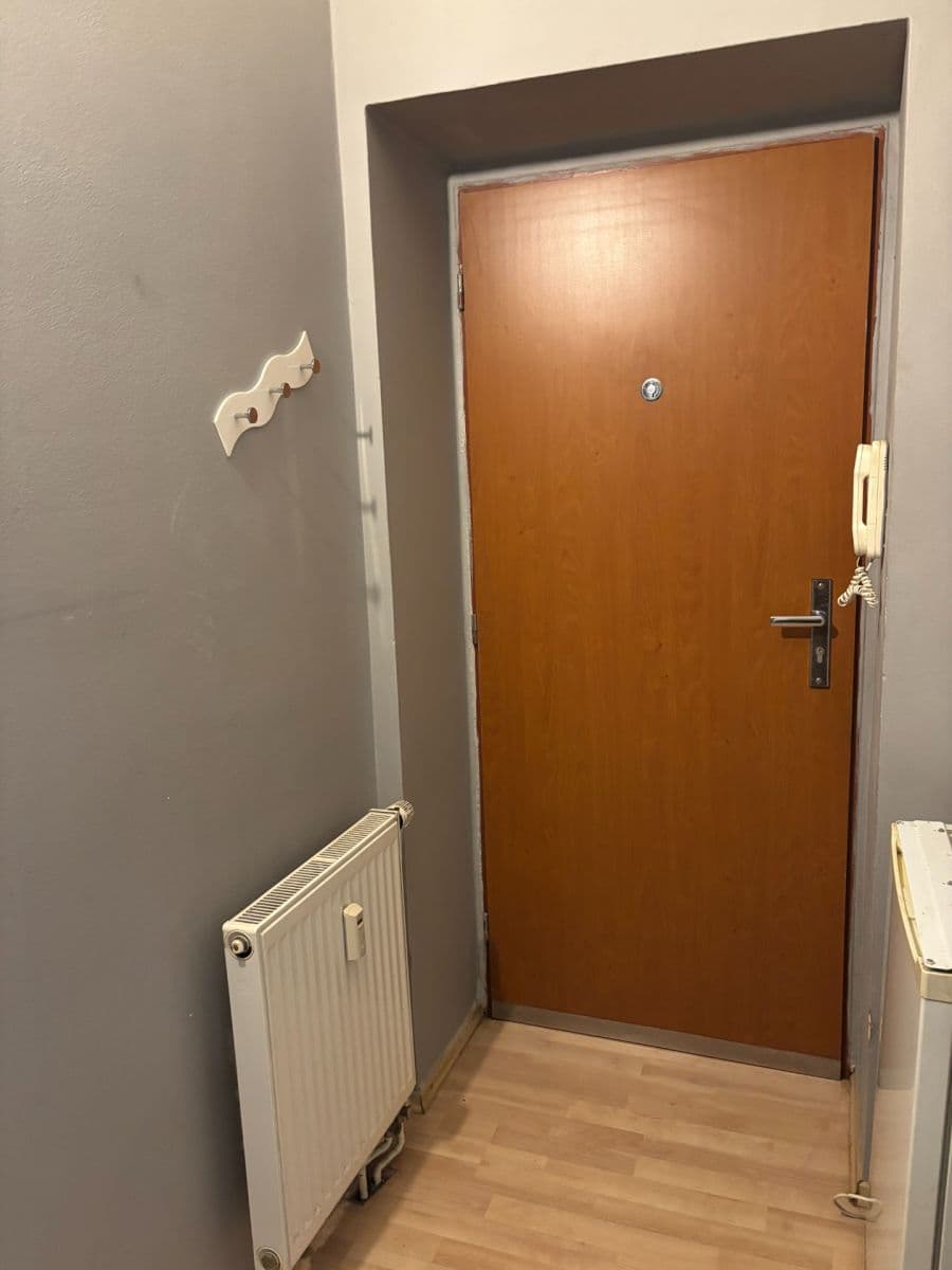 Prenájom bytu 1-izbový 32 m², Bieblova, Praha, Praha Prenájom bytu 1-izbový 32 m², Bieblova, Praha, Praha