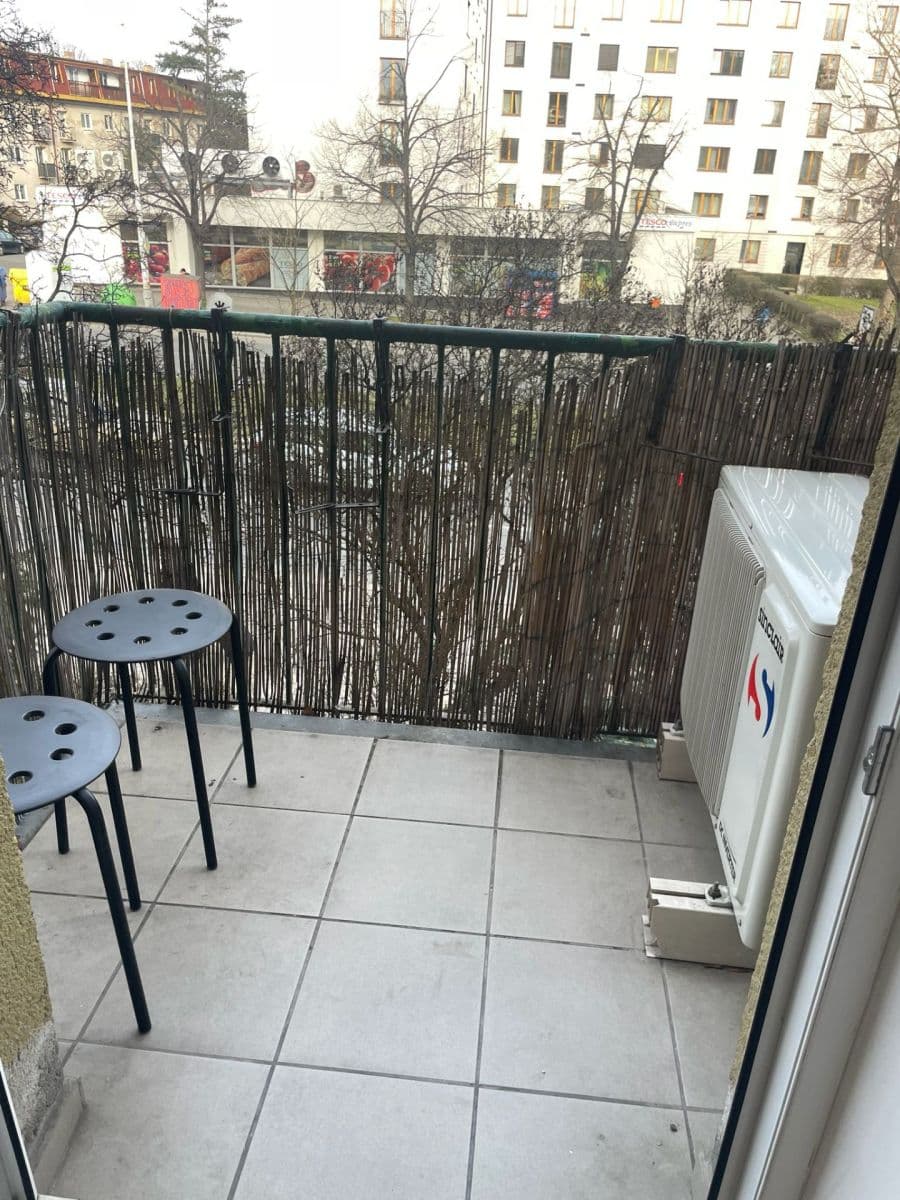 Prenájom bytu 2-izbový 63 m², Bělocerkevská, Praha, Praha Prenájom bytu 2-izbový 63 m², Bělocerkevská, Praha, Praha