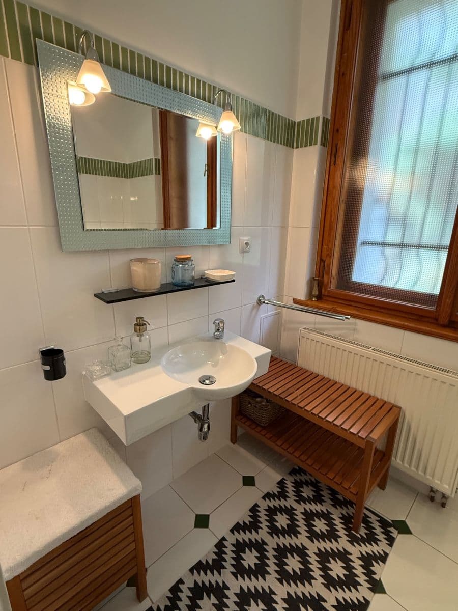 Prenájom bytu 3-izbový 93 m², Nad Zlíchovem, Praha, Praha Prenájom bytu 3-izbový 93 m², Nad Zlíchovem, Praha, Praha