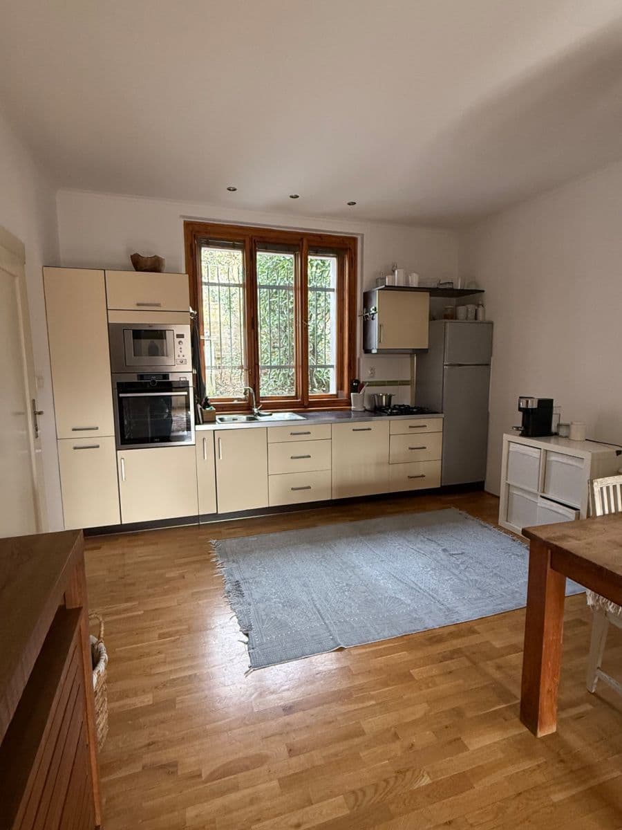 Prenájom bytu 3-izbový 93 m², Nad Zlíchovem, Praha, Praha Prenájom bytu 3-izbový 93 m², Nad Zlíchovem, Praha, Praha