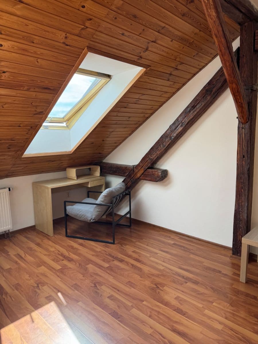 Prenájom bytu 2-izbový 78 m², Komárovská, Brno, Jihomoravský kraj Prenájom bytu 2-izbový 78 m², Komárovská, Brno, Jihomoravský kraj