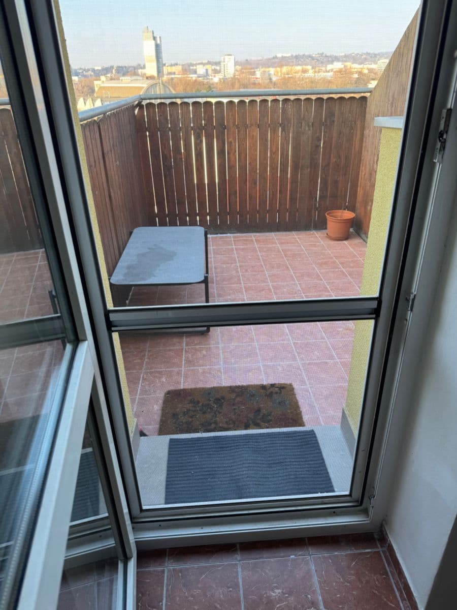 Prenájom bytu 2-izbový 78 m², Komárovská, Brno, Jihomoravský kraj Prenájom bytu 2-izbový 78 m², Komárovská, Brno, Jihomoravský kraj