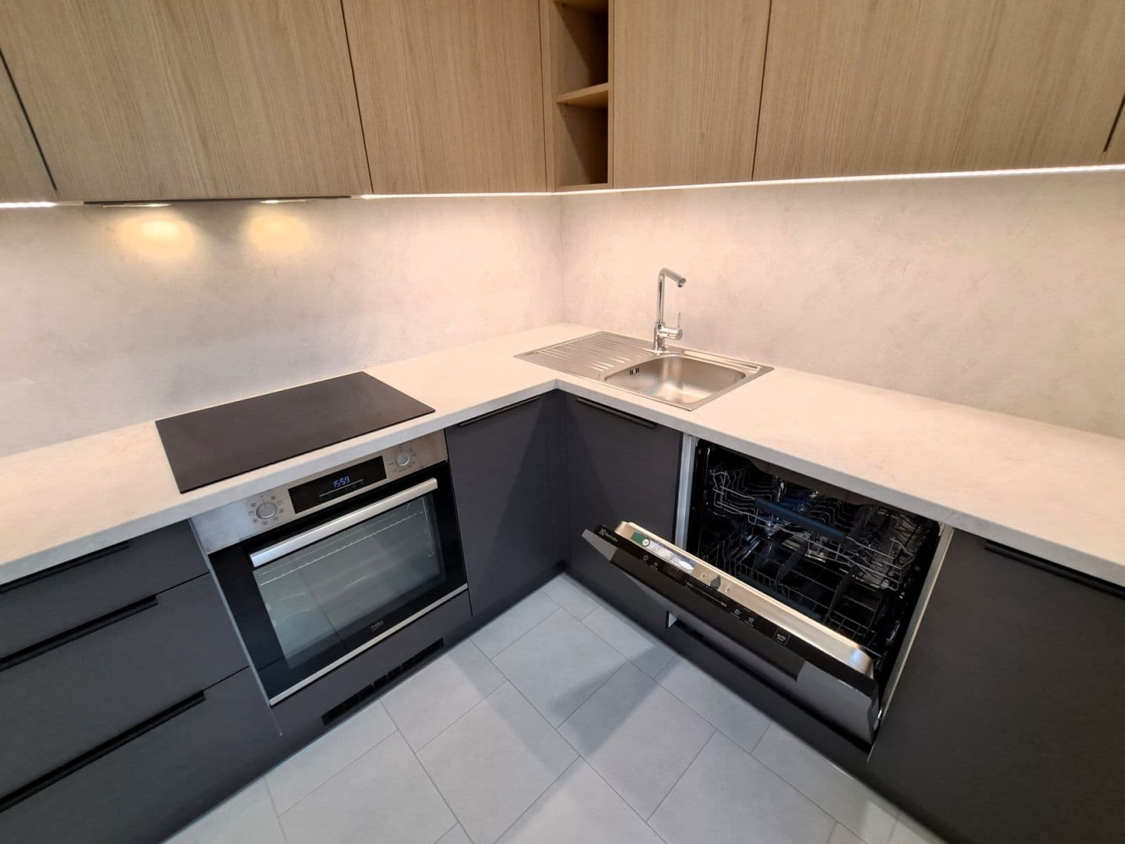 Predaj bytu 2-izbový 52 m², třída SNP, Hradec Králové, Královéhradecký kraj Predaj bytu 2-izbový 52 m², třída SNP, Hradec Králové, Královéhradecký kraj