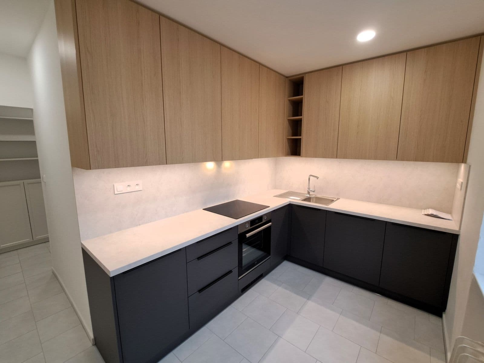 Predaj bytu 2-izbový 52 m², třída SNP, Hradec Králové, Královéhradecký kraj Predaj bytu 2-izbový 52 m², třída SNP, Hradec Králové, Královéhradecký kraj