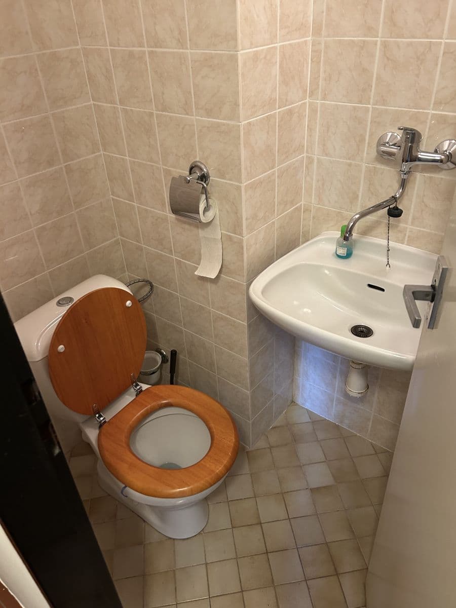 Prenájom bytu, Na Okraji, Praha, Praha Prenájom bytu, Na Okraji, Praha, Praha