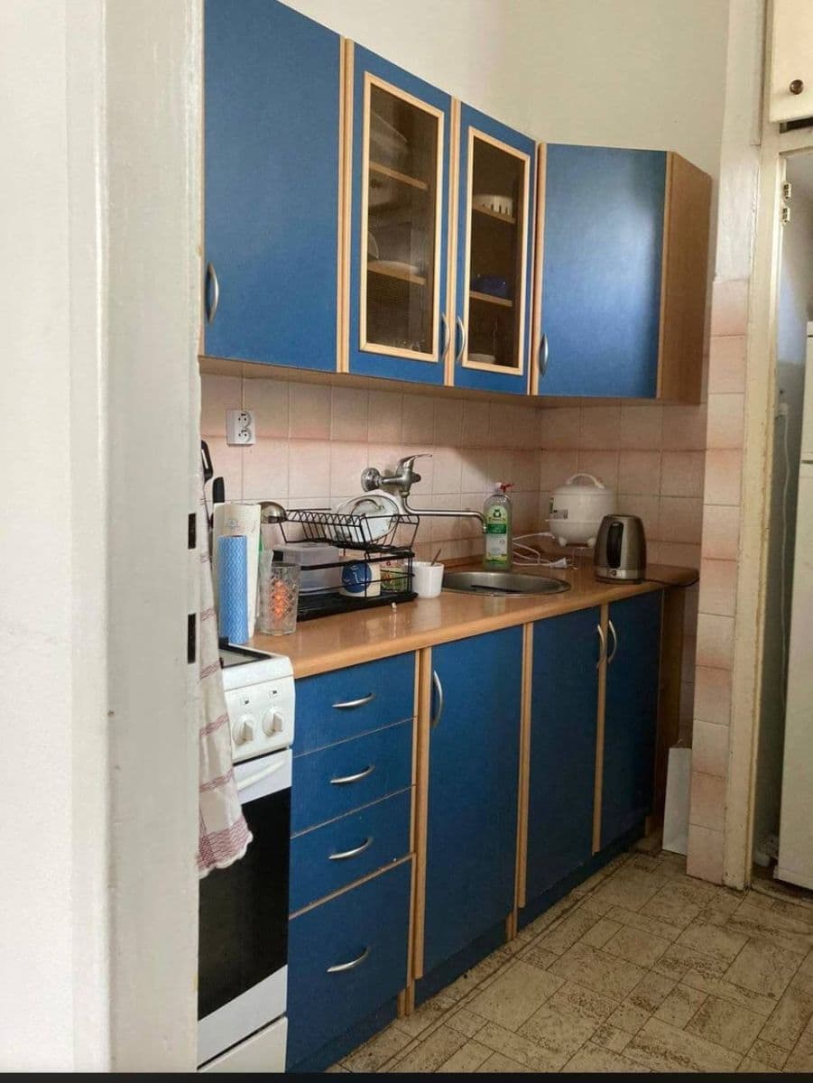 Prenájom bytu 2-izbový 40 m², U Roháčových kasáren, Praha, Praha Prenájom bytu 2-izbový 40 m², U Roháčových kasáren, Praha, Praha