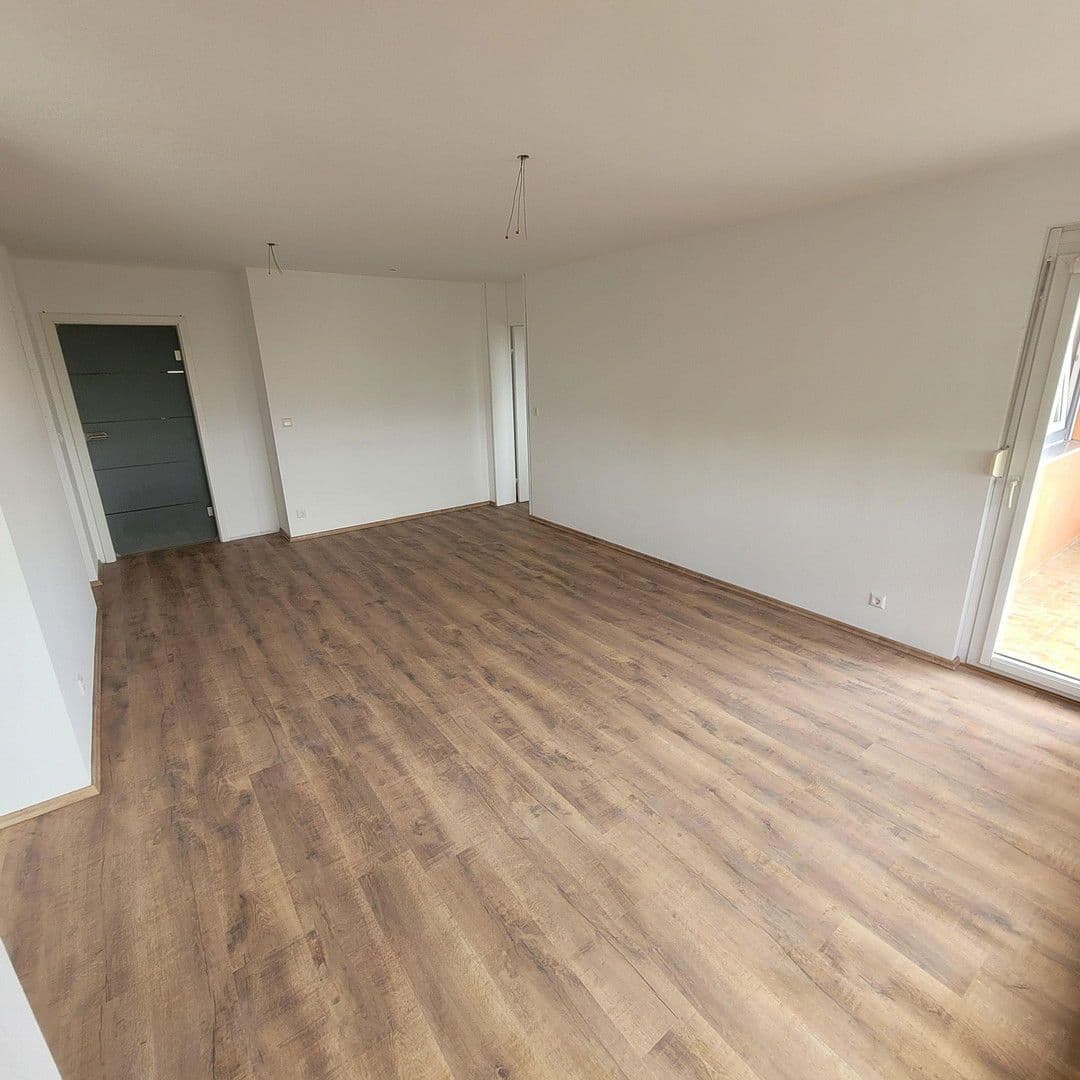 Prenájom bytu 2-izbový 62 m², Strohgäustraße 11, Leonberg, Bádensko-Wurttembersko Prenájom bytu 2-izbový 62 m², Strohgäustraße 11, Leonberg, Bádensko-Wurttembersko