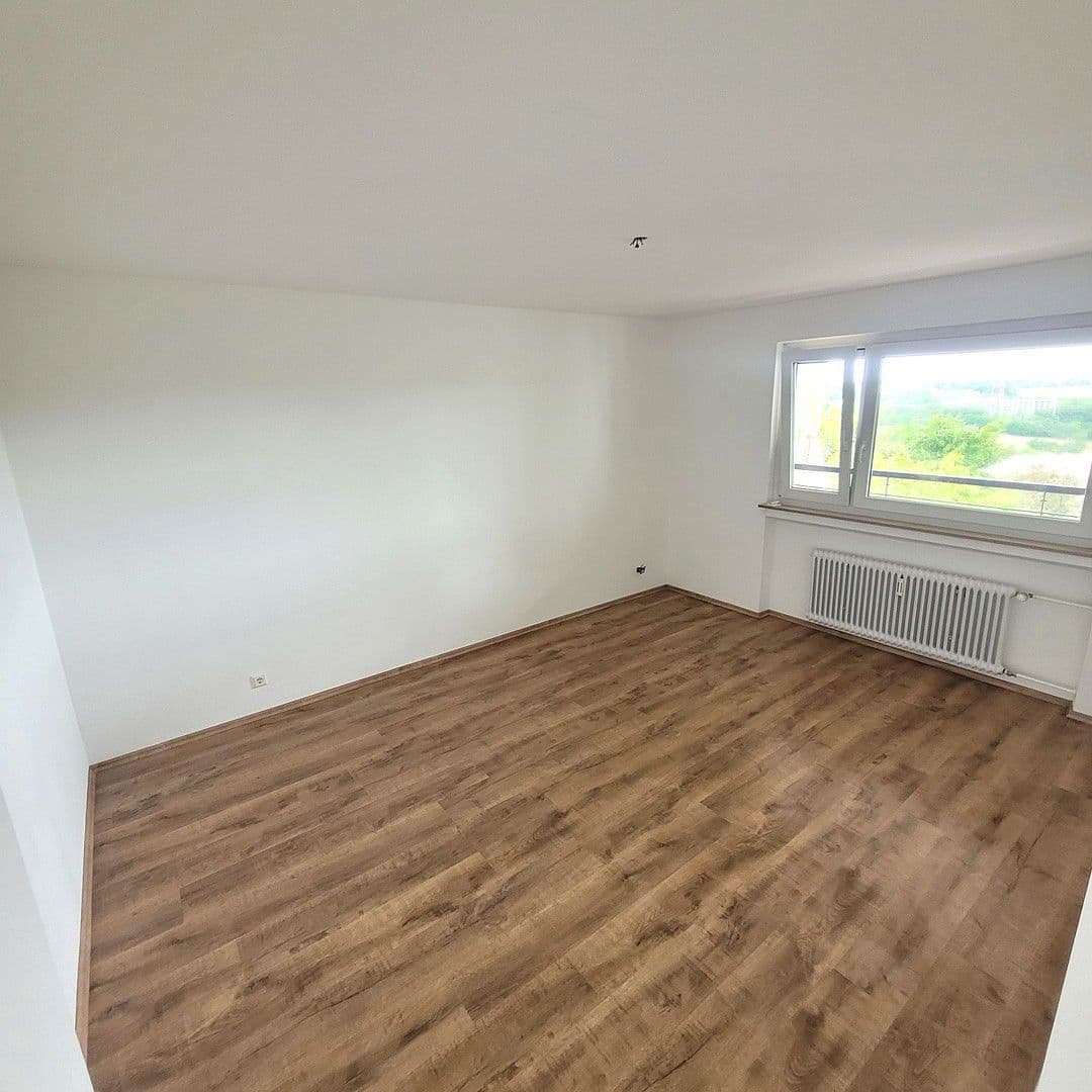 Prenájom bytu 2-izbový 62 m², Strohgäustraße 11, Leonberg, Bádensko-Wurttembersko Prenájom bytu 2-izbový 62 m², Strohgäustraße 11, Leonberg, Bádensko-Wurttembersko
