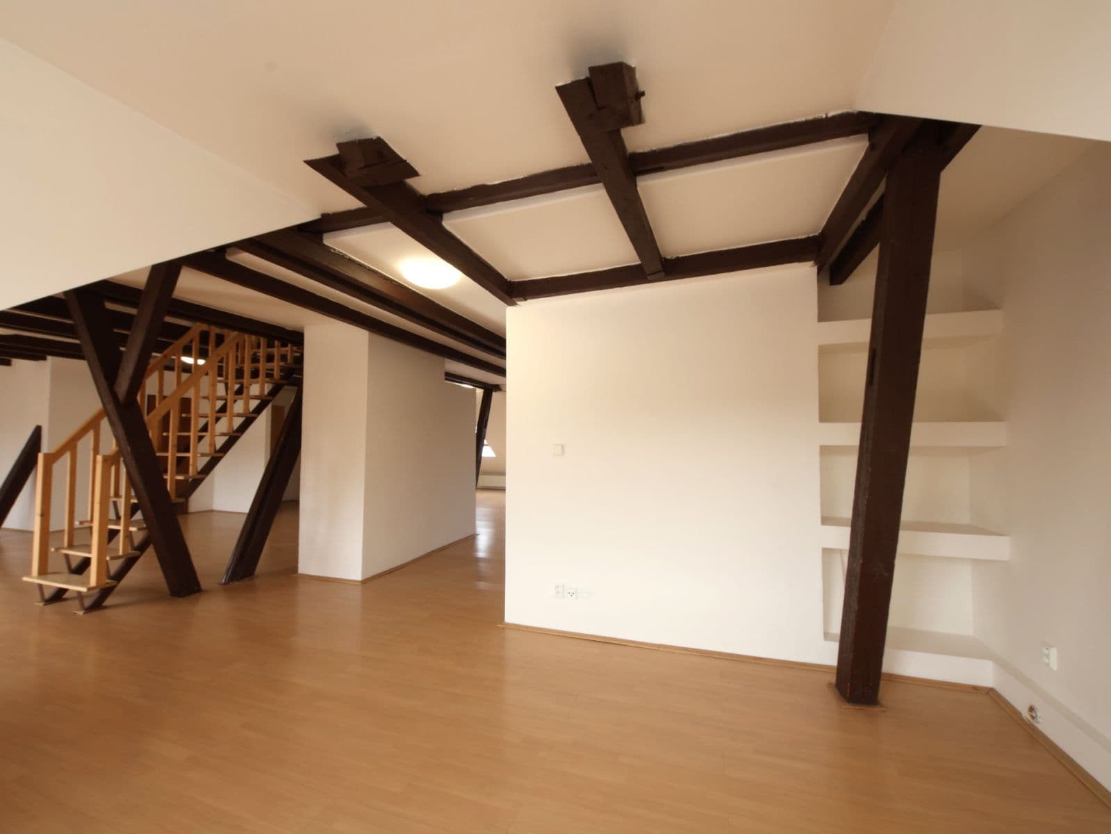 Predaj bytu 4-izbový 185 m², Plzeňská, Praha, Praha Predaj bytu 4-izbový 185 m², Plzeňská, Praha, Praha