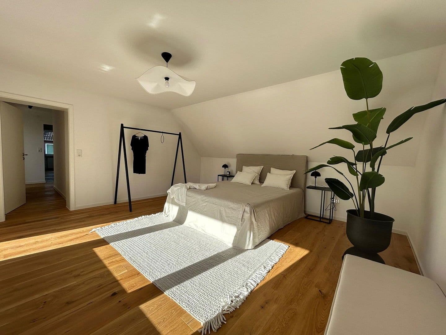 Prenájom domu 250 m², pozemek 1.851 m², Dahlienstraße, Upgant-Schott, Dolné Sasko Prenájom domu 250 m², pozemek 1.851 m², Dahlienstraße, Upgant-Schott, Dolné Sasko