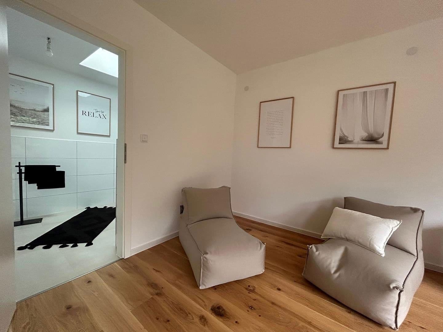 Predaj domu 250 m², pozemek 980 m², Dahlienstraße 9, Upgant-Schott, Dolné Sasko Predaj domu 250 m², pozemek 980 m², Dahlienstraße 9, Upgant-Schott, Dolné Sasko