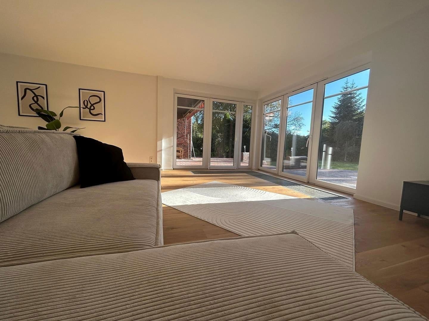 Predaj domu 250 m², pozemek 980 m², Dahlienstraße 9, Upgant-Schott, Dolné Sasko Predaj domu 250 m², pozemek 980 m², Dahlienstraße 9, Upgant-Schott, Dolné Sasko