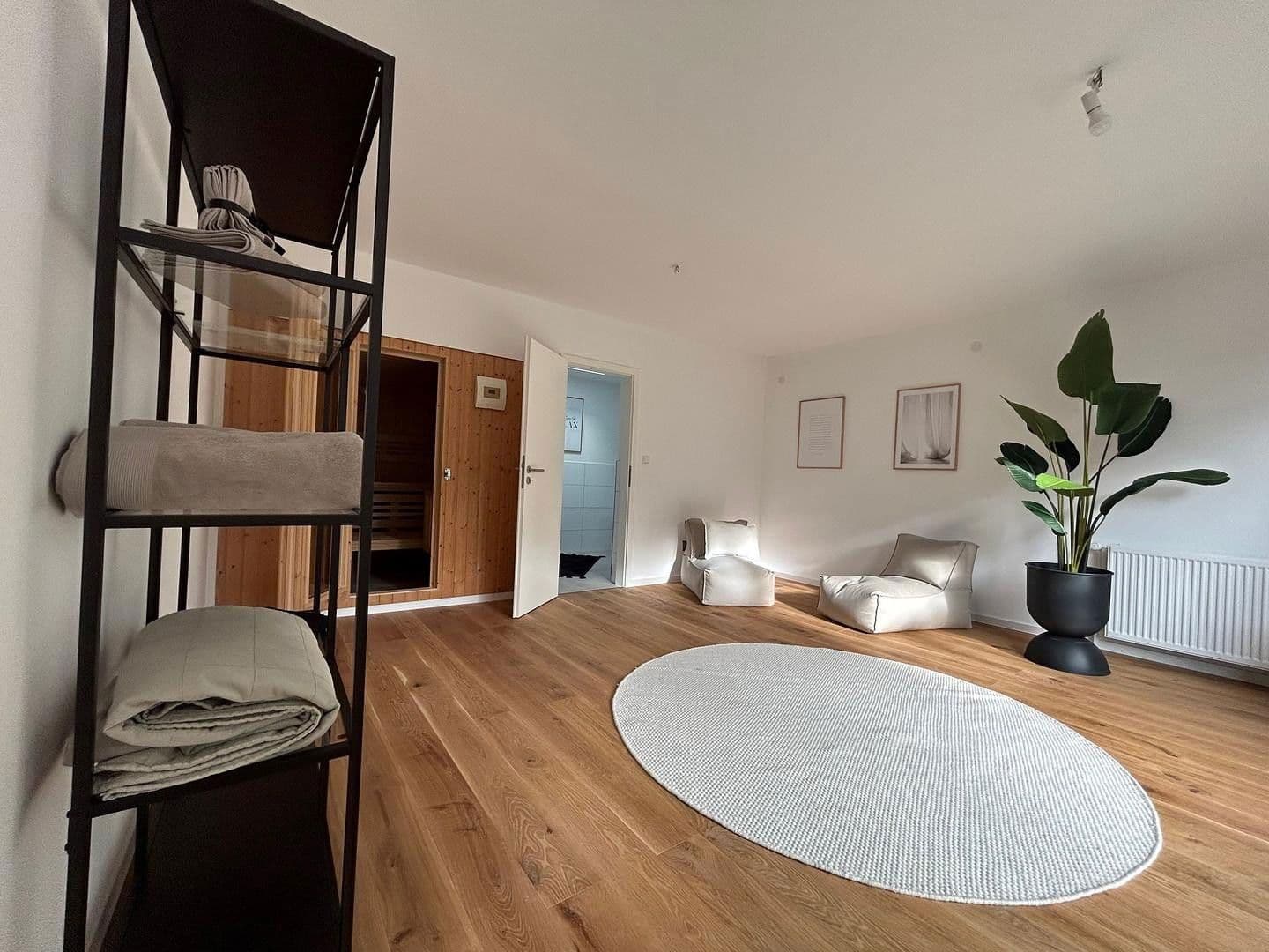 Predaj domu 250 m², pozemek 980 m², Dahlienstraße 9, Upgant-Schott, Dolné Sasko Predaj domu 250 m², pozemek 980 m², Dahlienstraße 9, Upgant-Schott, Dolné Sasko