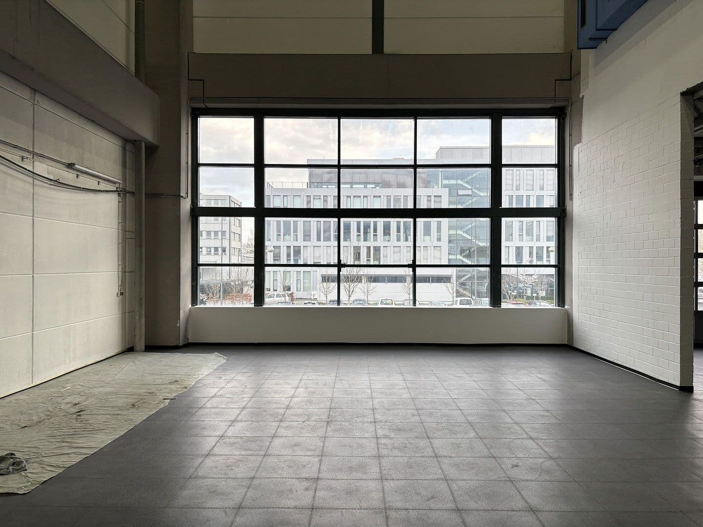 Prenájom nebytového priestoru 520 m², Moselstr. 14, Neuss, Severné Porýnie - Westfálsko Prenájom nebytového priestoru 520 m², Moselstr. 14, Neuss, Severné Porýnie - Westfálsko