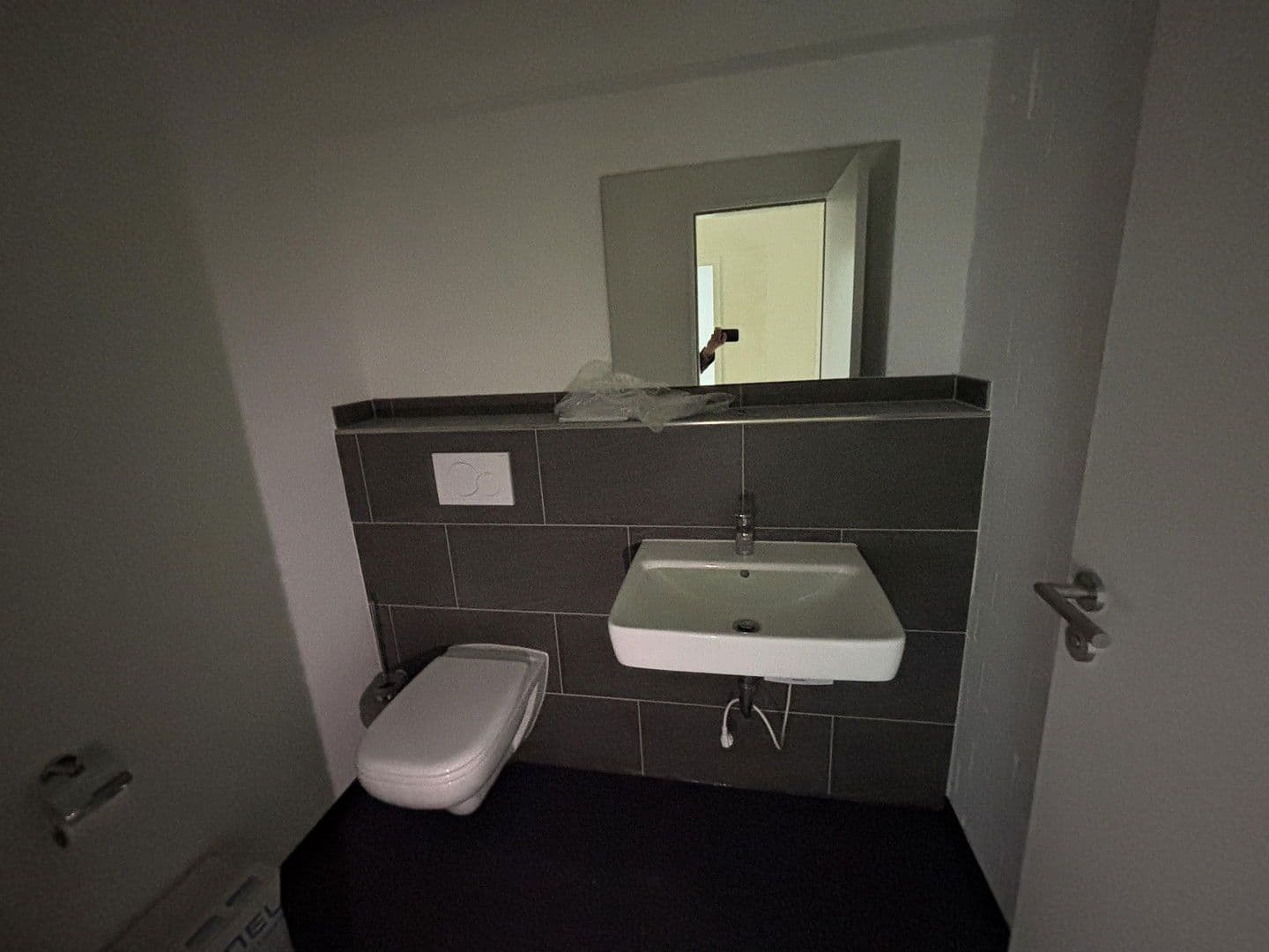 Prenájom nebytového priestoru 520 m², Moselstr. 14, Neuss, Severné Porýnie - Westfálsko Prenájom nebytového priestoru 520 m², Moselstr. 14, Neuss, Severné Porýnie - Westfálsko