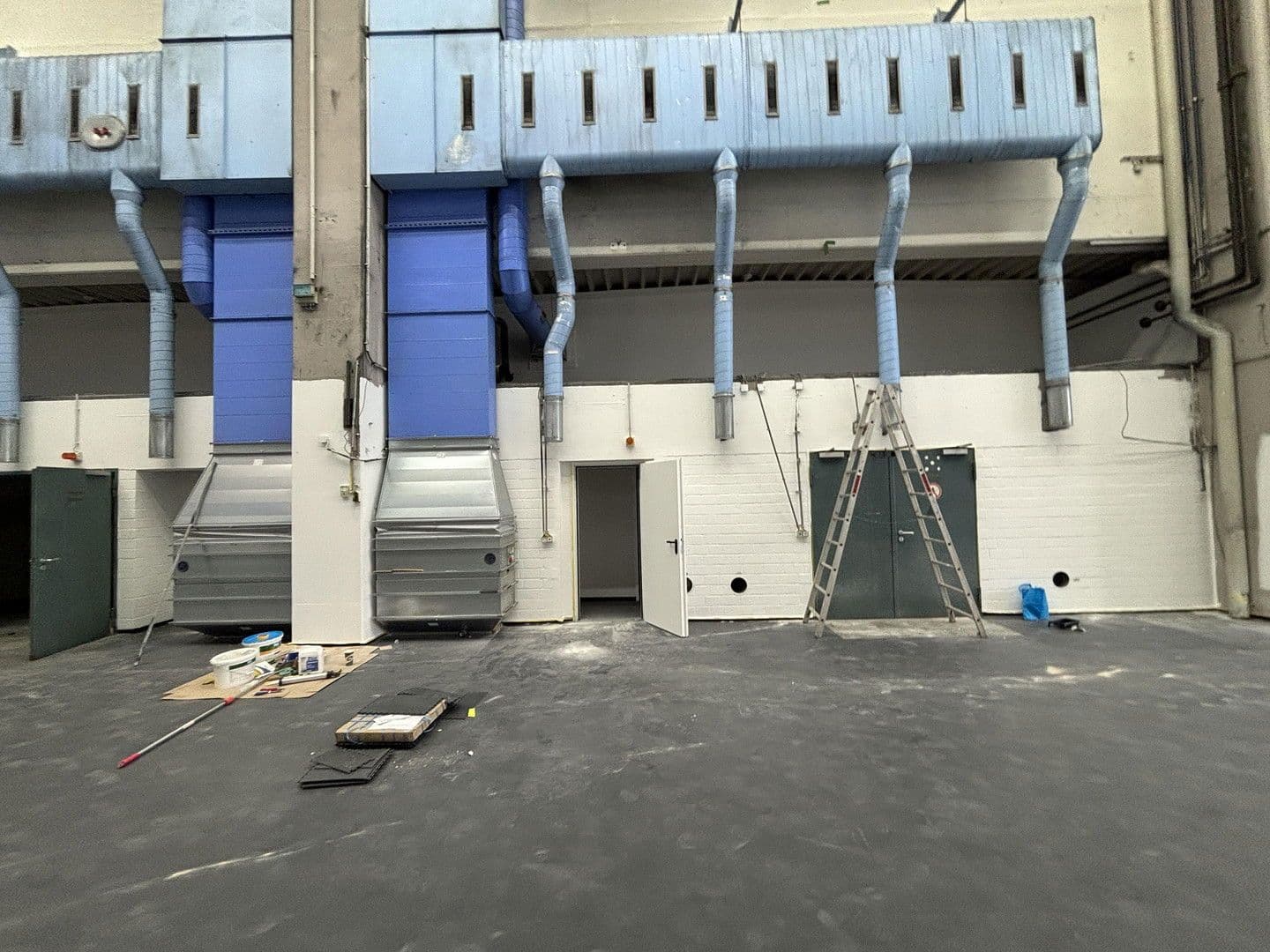 Prenájom nebytového priestoru 520 m², Moselstr. 14, Neuss, Severné Porýnie - Westfálsko Prenájom nebytového priestoru 520 m², Moselstr. 14, Neuss, Severné Porýnie - Westfálsko