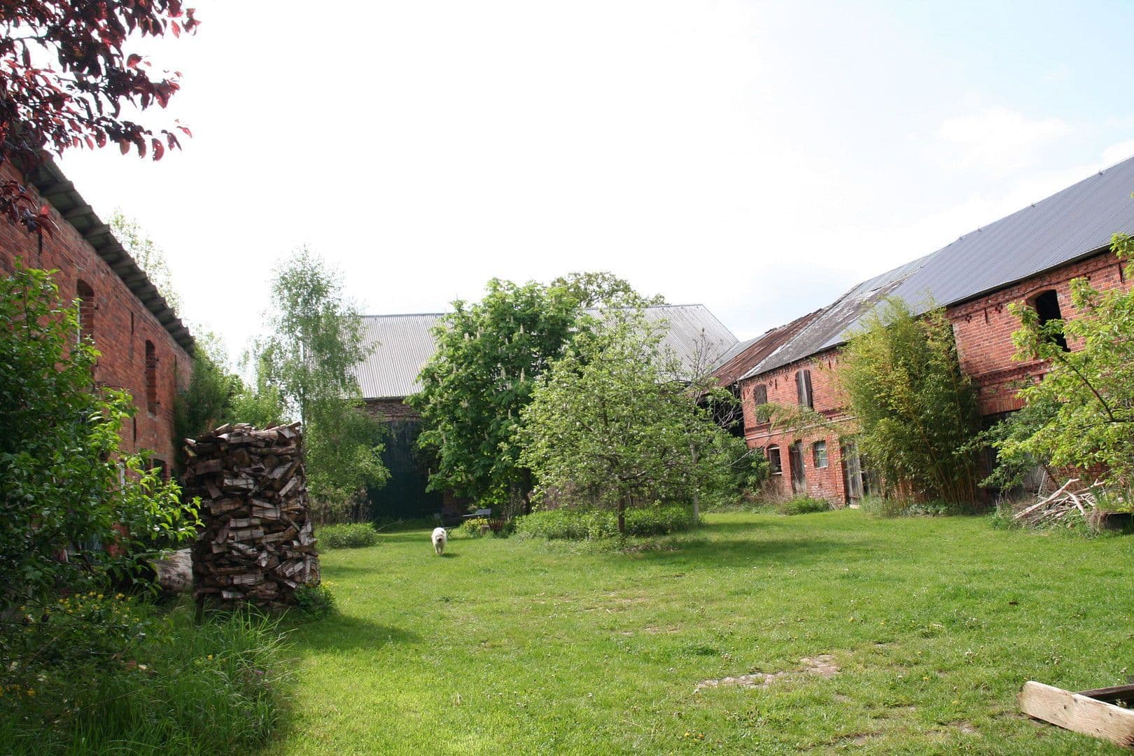 Predaj domu 450 m², pozemek 5.530 m², Grabow, Meklenbursko-Predpomoransko Predaj domu 450 m², pozemek 5.530 m², Grabow, Meklenbursko-Predpomoransko