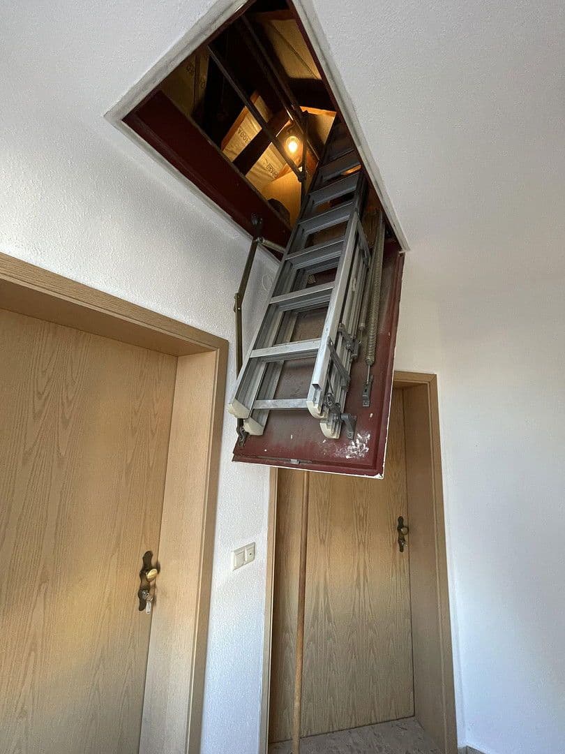 Predaj domu 393 m², pozemek 1.524 m², Belmsdorfer Straße 26 b, Bischofswerda, Sasko Predaj domu 393 m², pozemek 1.524 m², Belmsdorfer Straße 26 b, Bischofswerda, Sasko