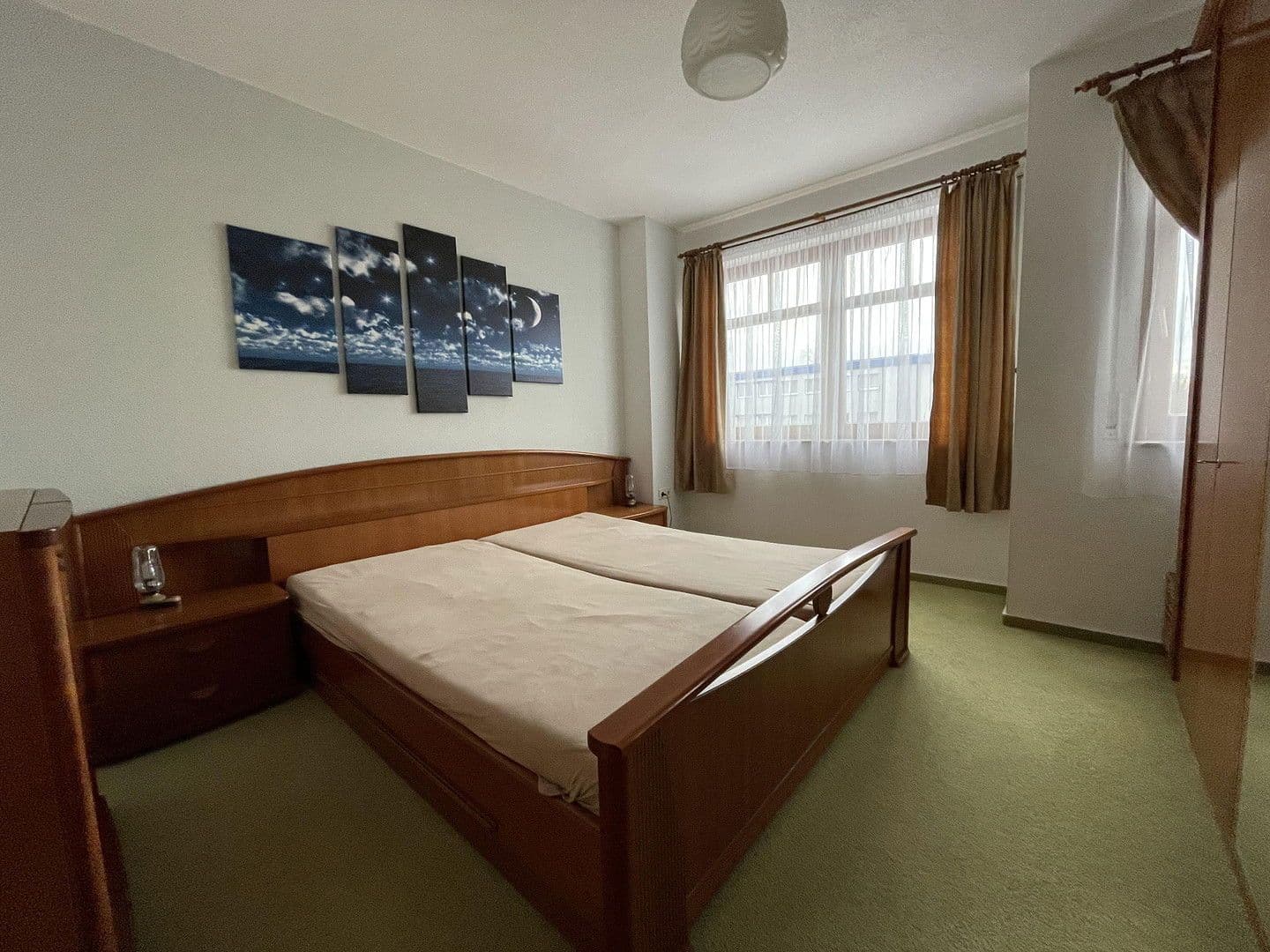 Predaj domu 393 m², pozemek 1.524 m², Belmsdorfer Straße 26 b, Bischofswerda, Sasko Predaj domu 393 m², pozemek 1.524 m², Belmsdorfer Straße 26 b, Bischofswerda, Sasko