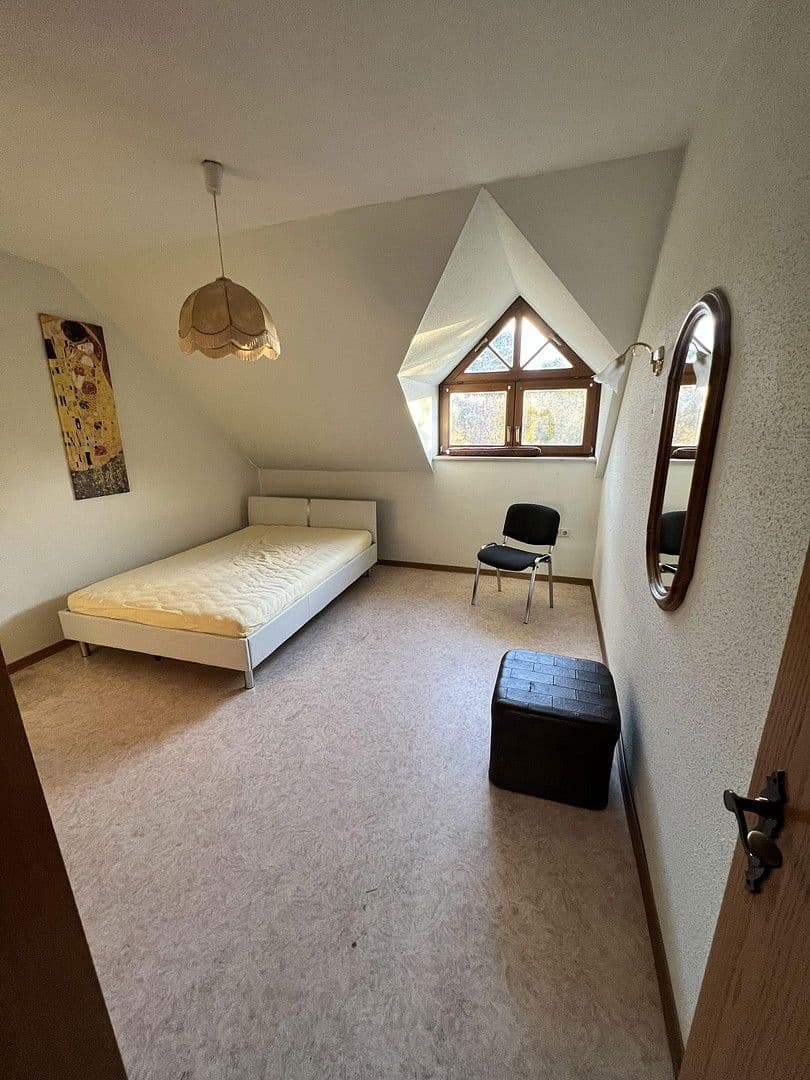 Predaj domu 393 m², pozemek 1.524 m², Belmsdorfer Straße 26 b, Bischofswerda, Sasko Predaj domu 393 m², pozemek 1.524 m², Belmsdorfer Straße 26 b, Bischofswerda, Sasko