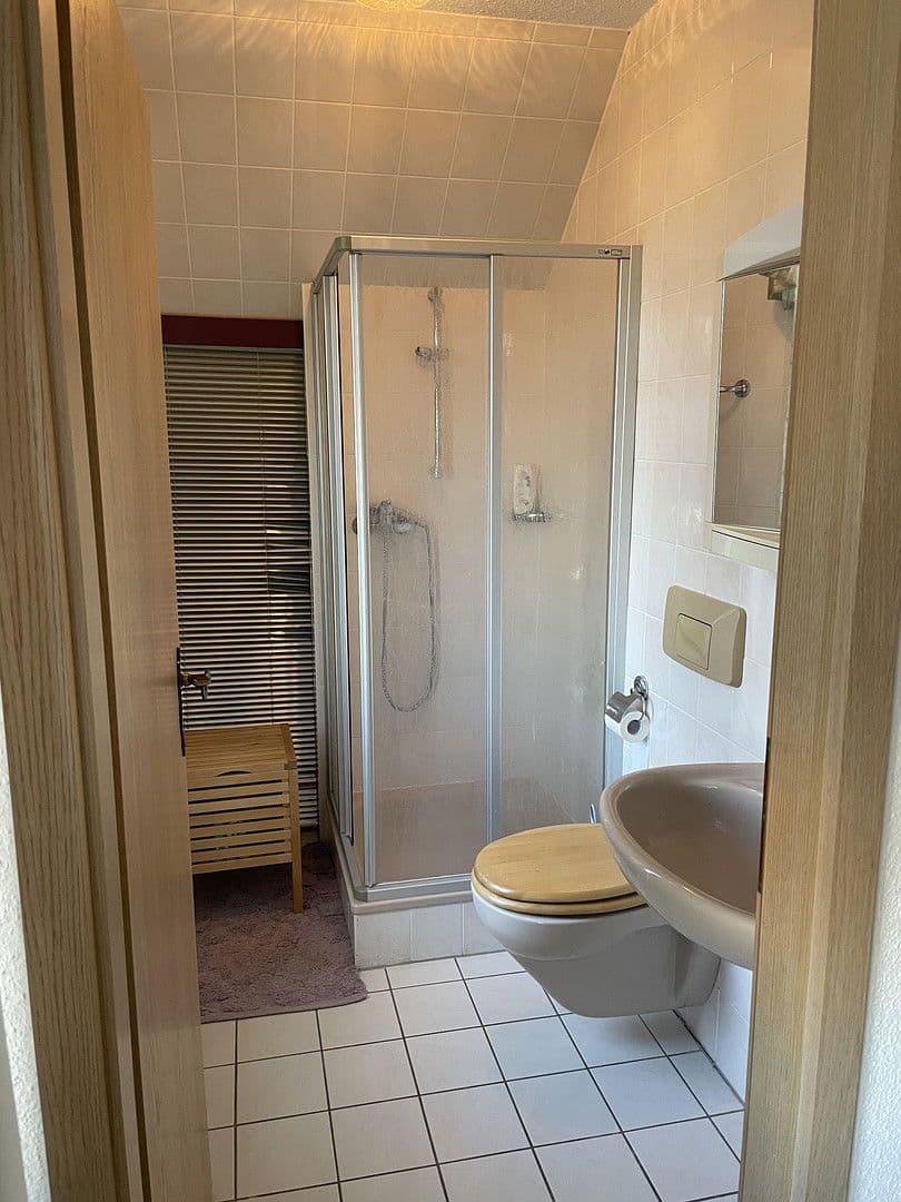 Predaj domu 393 m², pozemek 1.524 m², Belmsdorfer Straße 26 b, Bischofswerda, Sasko Predaj domu 393 m², pozemek 1.524 m², Belmsdorfer Straße 26 b, Bischofswerda, Sasko