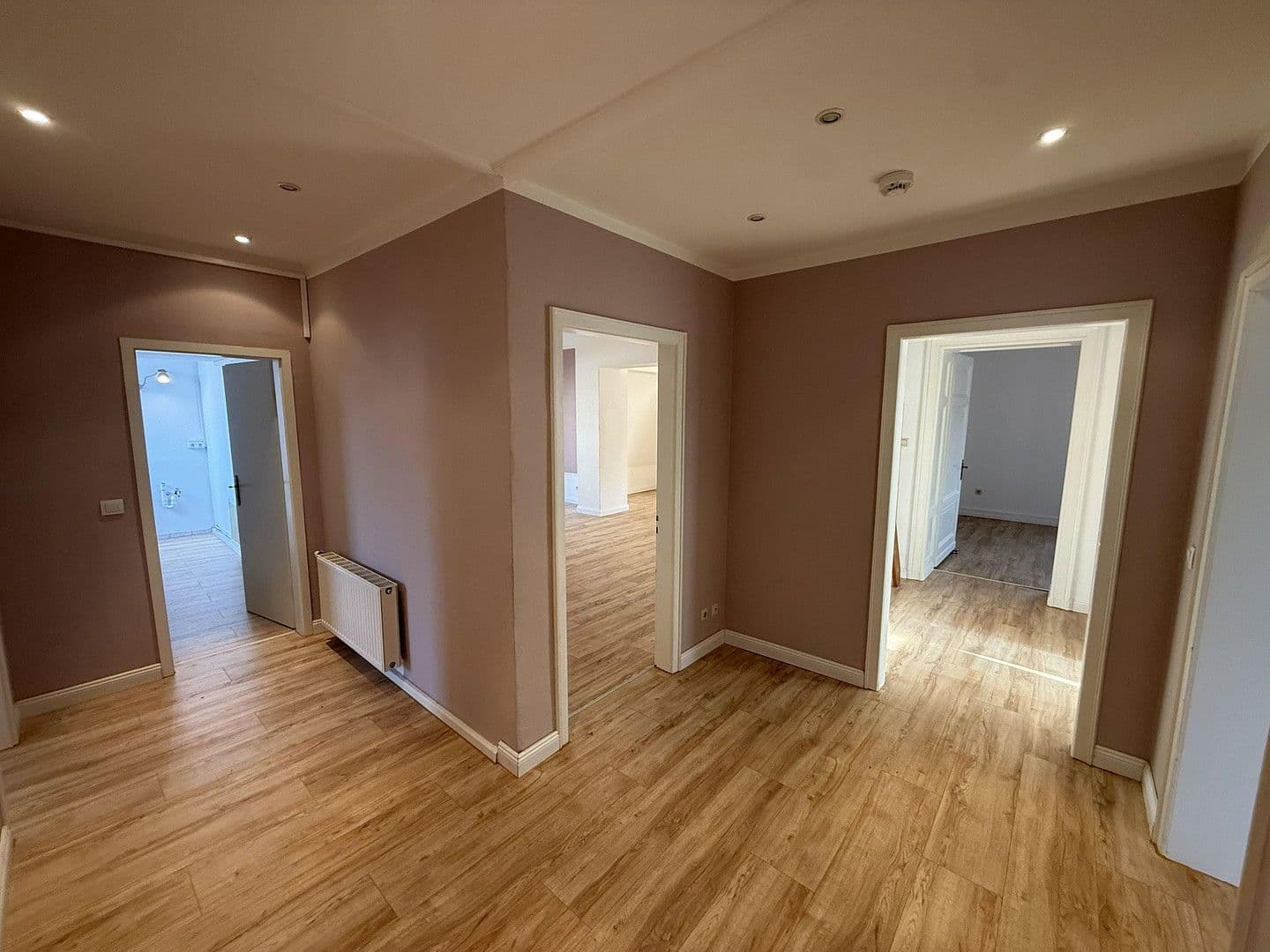 Prenájom bytu 4-izbový 160 m², Witten, Severné Porýnie - Westfálsko Prenájom bytu 4-izbový 160 m², Witten, Severné Porýnie - Westfálsko