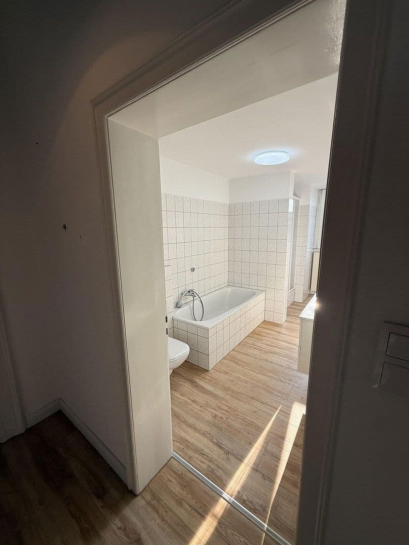 Prenájom bytu 4-izbový 160 m², Witten, Severné Porýnie - Westfálsko Prenájom bytu 4-izbový 160 m², Witten, Severné Porýnie - Westfálsko