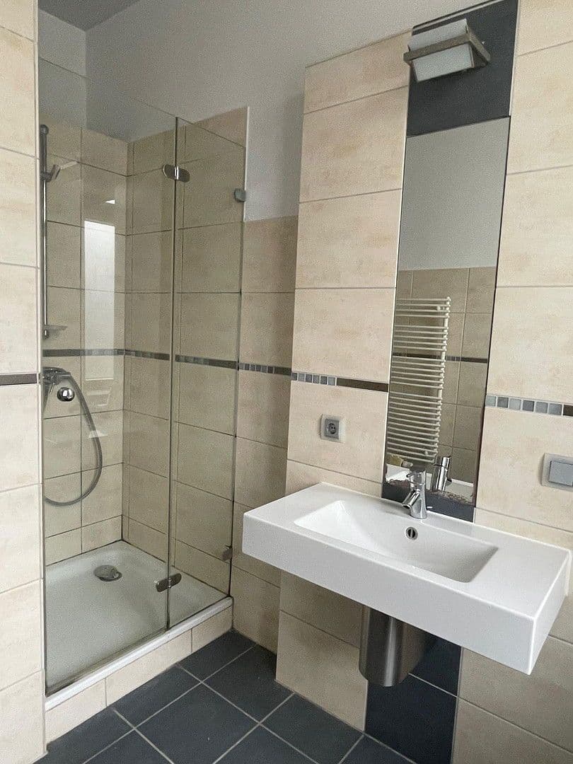 Prenájom bytu 3-izbový 79 m², Drage, Dolné Sasko Prenájom bytu 3-izbový 79 m², Drage, Dolné Sasko