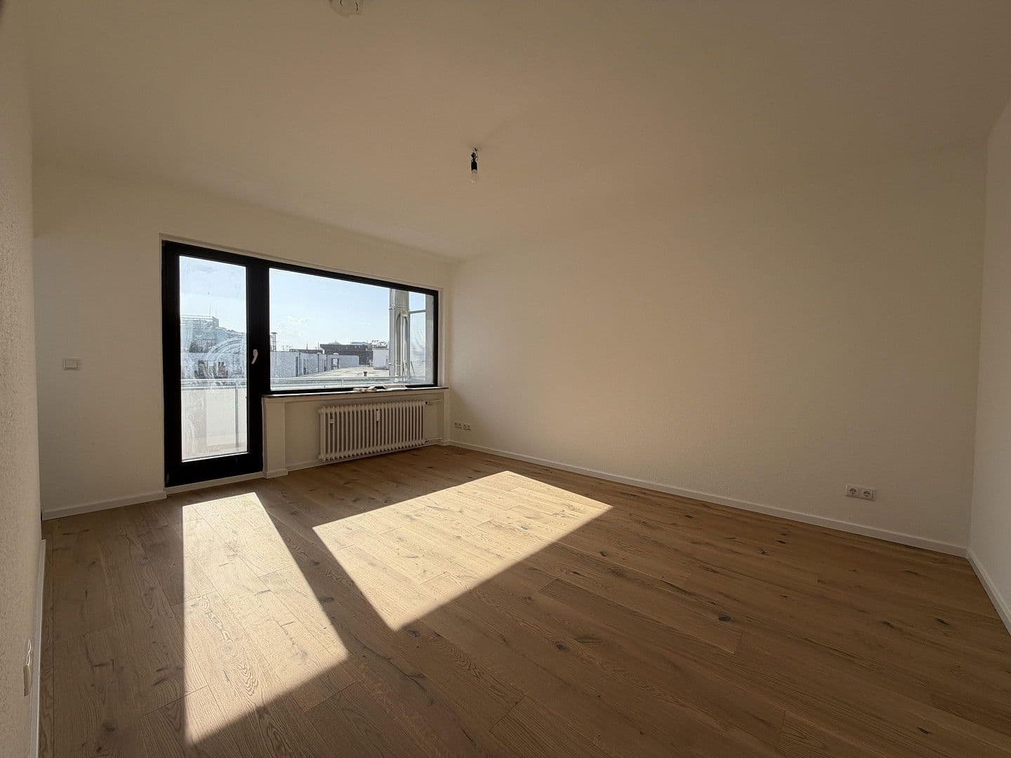Prenájom bytu 1-izbový 30 m², Leipzigerstraße 61, Frankfurt am Main, Hesensko Prenájom bytu 1-izbový 30 m², Leipzigerstraße 61, Frankfurt am Main, Hesensko