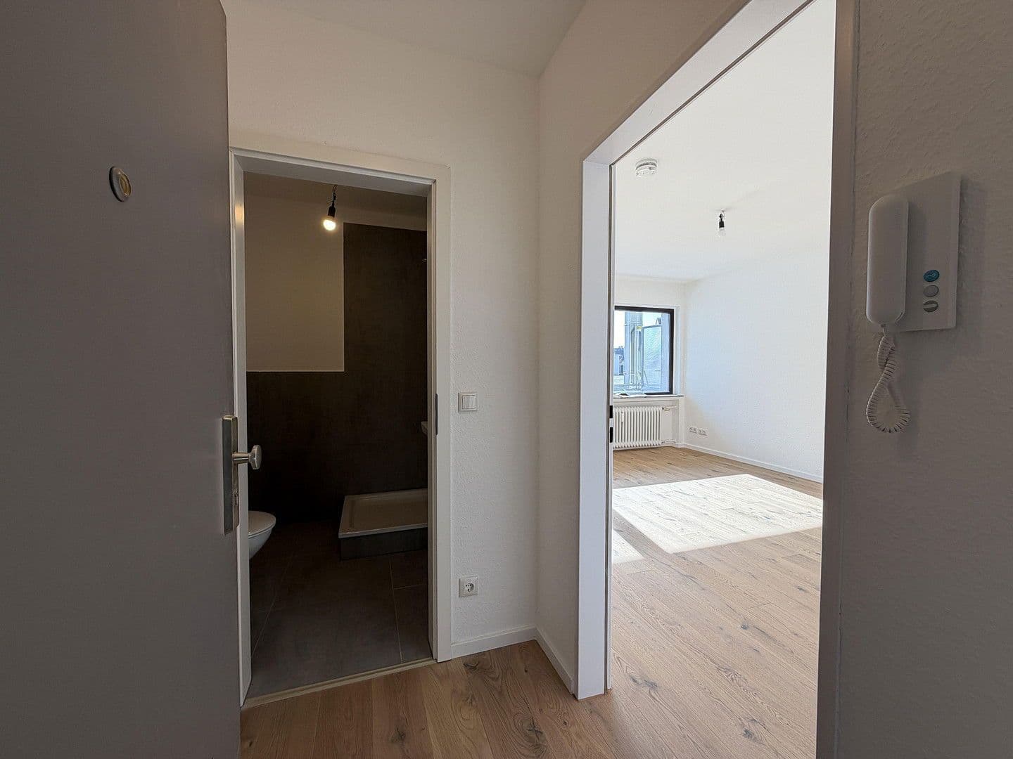 Prenájom bytu 1-izbový 30 m², Leipzigerstraße 61, Frankfurt am Main, Hesensko Prenájom bytu 1-izbový 30 m², Leipzigerstraße 61, Frankfurt am Main, Hesensko
