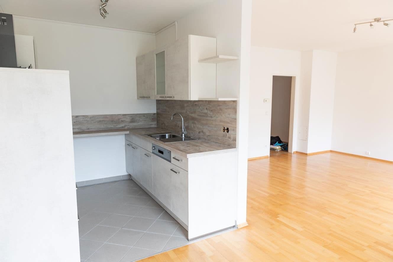 Prenájom bytu 3-izbový 80 m², Wiener Straße 14, Kirchschlag, Dolné Rakúsko Prenájom bytu 3-izbový 80 m², Wiener Straße 14, Kirchschlag, Dolné Rakúsko