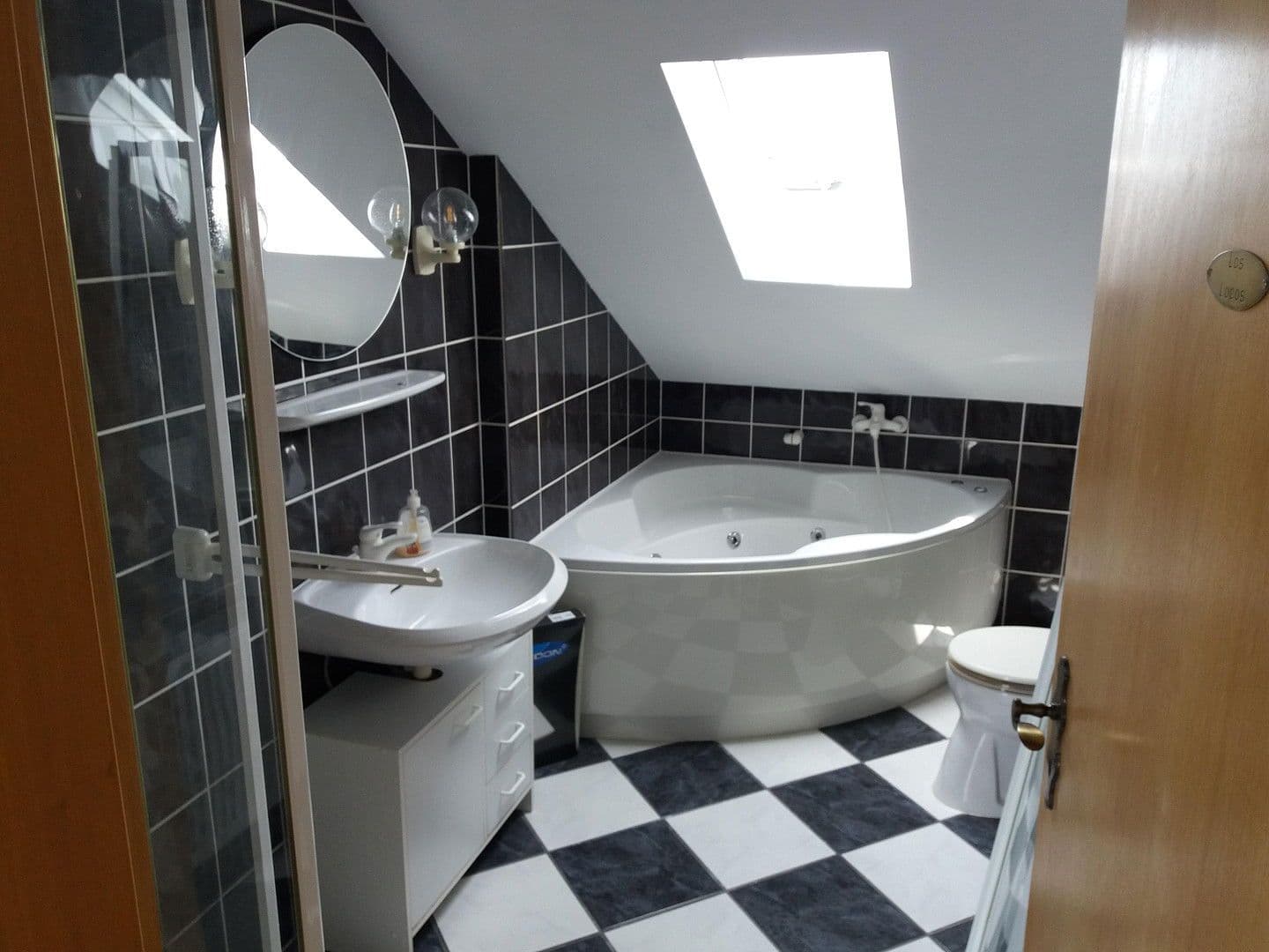 Prenájom bytu 1-izbový 54 m², Moosweg 38, Eschweiler, Severné Porýnie - Westfálsko Prenájom bytu 1-izbový 54 m², Moosweg 38, Eschweiler, Severné Porýnie - Westfálsko