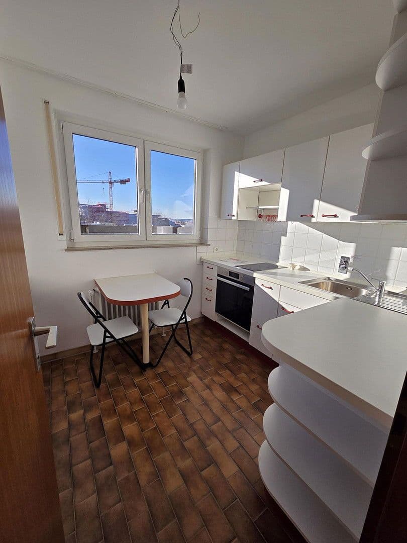 Prenájom bytu 2-izbový 75 m², Landauerstrasse 30A, Stuttgart, Bádensko-Wurttembersko Prenájom bytu 2-izbový 75 m², Landauerstrasse 30A, Stuttgart, Bádensko-Wurttembersko