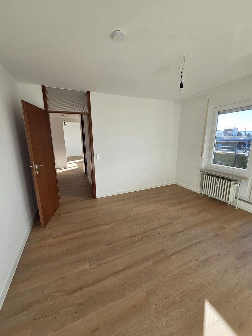 Prenájom bytu 2-izbový 75 m², Landauerstrasse 30A, Stuttgart, Bádensko-Wurttembersko Prenájom bytu 2-izbový 75 m², Landauerstrasse 30A, Stuttgart, Bádensko-Wurttembersko