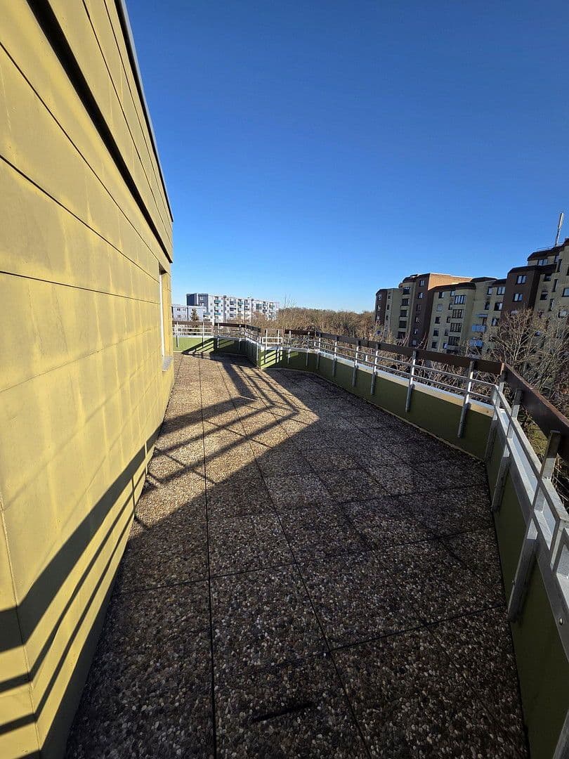 Prenájom bytu 2-izbový 75 m², Landauerstrasse 30A, Stuttgart, Bádensko-Wurttembersko Prenájom bytu 2-izbový 75 m², Landauerstrasse 30A, Stuttgart, Bádensko-Wurttembersko