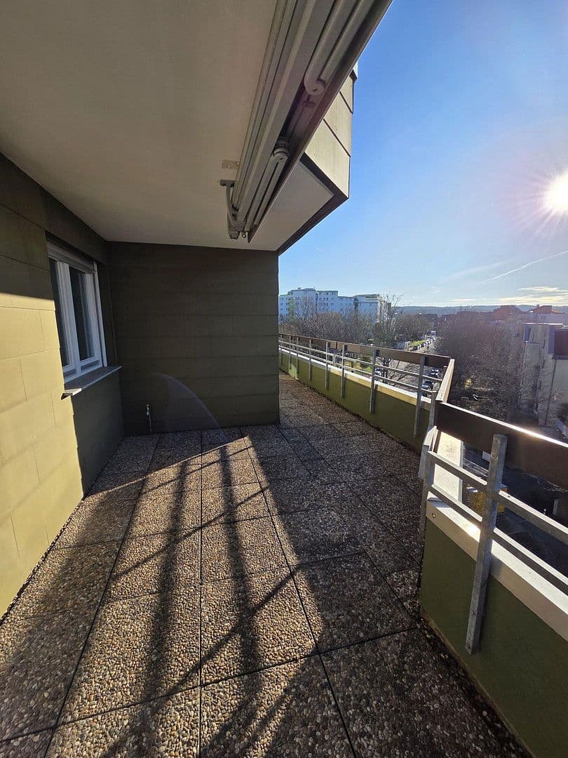 Prenájom bytu 2-izbový 75 m², Landauerstrasse 30A, Stuttgart, Bádensko-Wurttembersko Prenájom bytu 2-izbový 75 m², Landauerstrasse 30A, Stuttgart, Bádensko-Wurttembersko