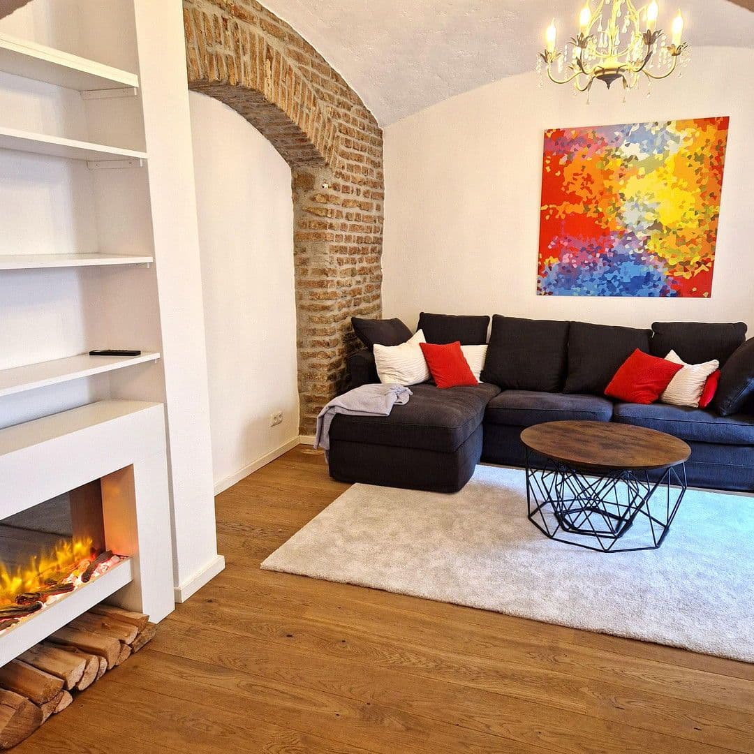 Prenájom bytu 2-izbový 65 m², Liebigstr., München, Bavorsko Prenájom bytu 2-izbový 65 m², Liebigstr., München, Bavorsko