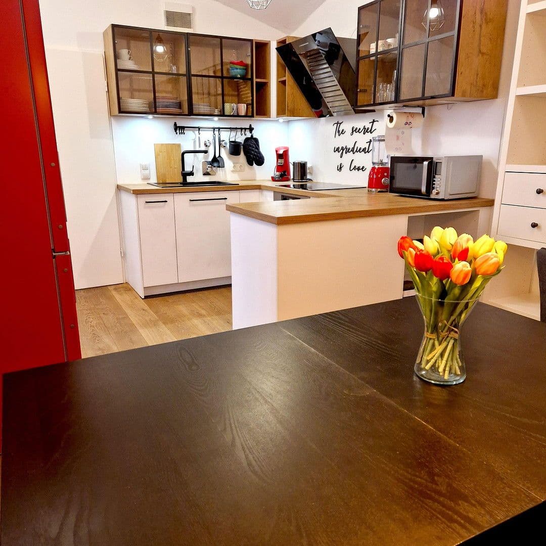 Prenájom bytu 2-izbový 65 m², Liebigstr., München, Bavorsko Prenájom bytu 2-izbový 65 m², Liebigstr., München, Bavorsko