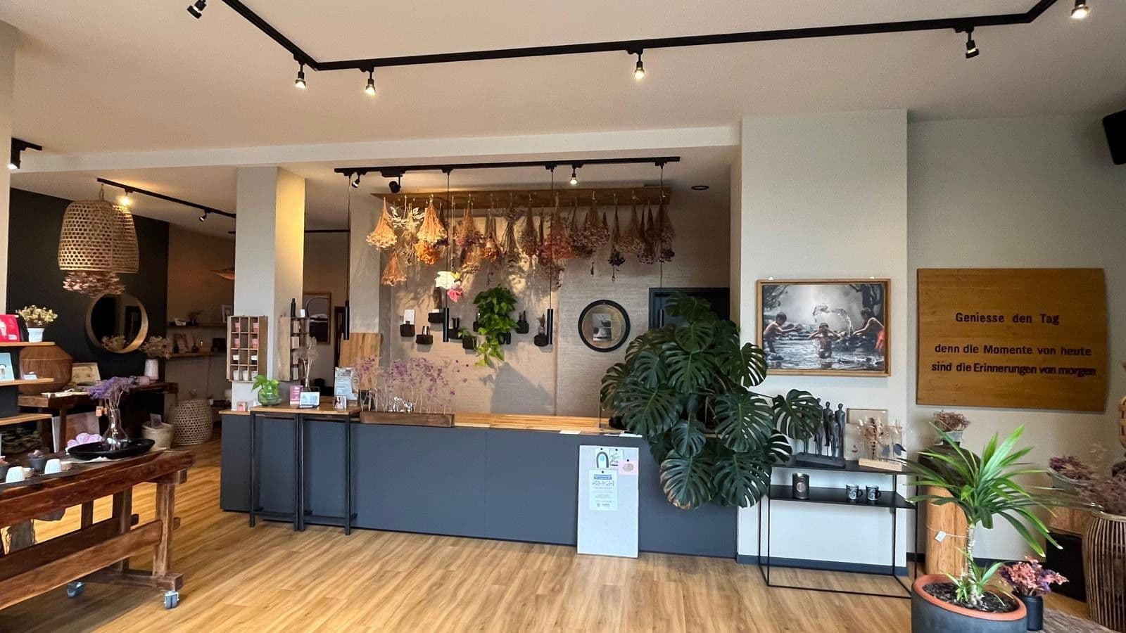 Prenájom bytu 5-izbový 155 m², Friedrich Ebert Strasse, Eisenberg, Durínsko Prenájom bytu 5-izbový 155 m², Friedrich Ebert Strasse, Eisenberg, Durínsko