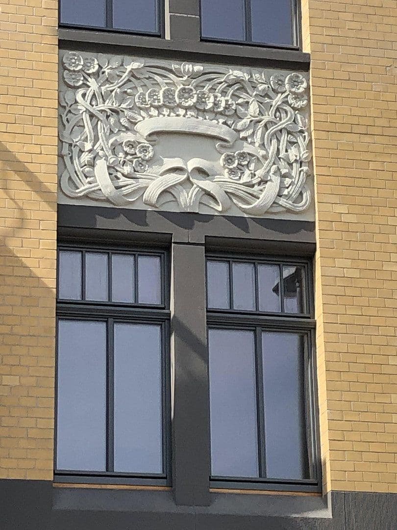 Prenájom bytu 5-izbový 155 m², Friedrich Ebert Strasse, Eisenberg, Durínsko Prenájom bytu 5-izbový 155 m², Friedrich Ebert Strasse, Eisenberg, Durínsko