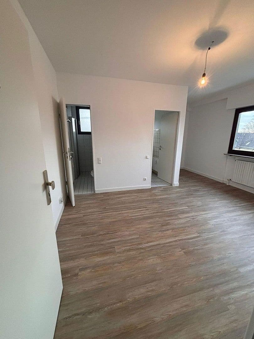 Prenájom bytu 1-izbový 23 m², Frankfurt, Hesensko Prenájom bytu 1-izbový 23 m², Frankfurt, Hesensko