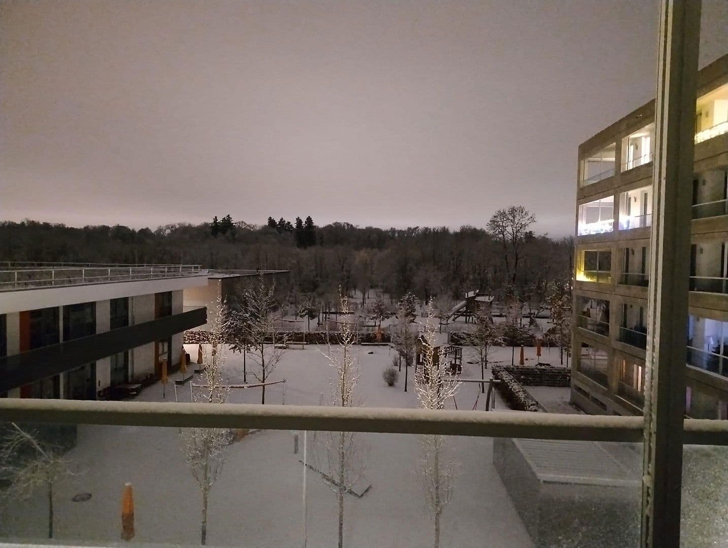 Prenájom bytu 3-izbový 83 m², München, Bavorsko Prenájom bytu 3-izbový 83 m², München, Bavorsko