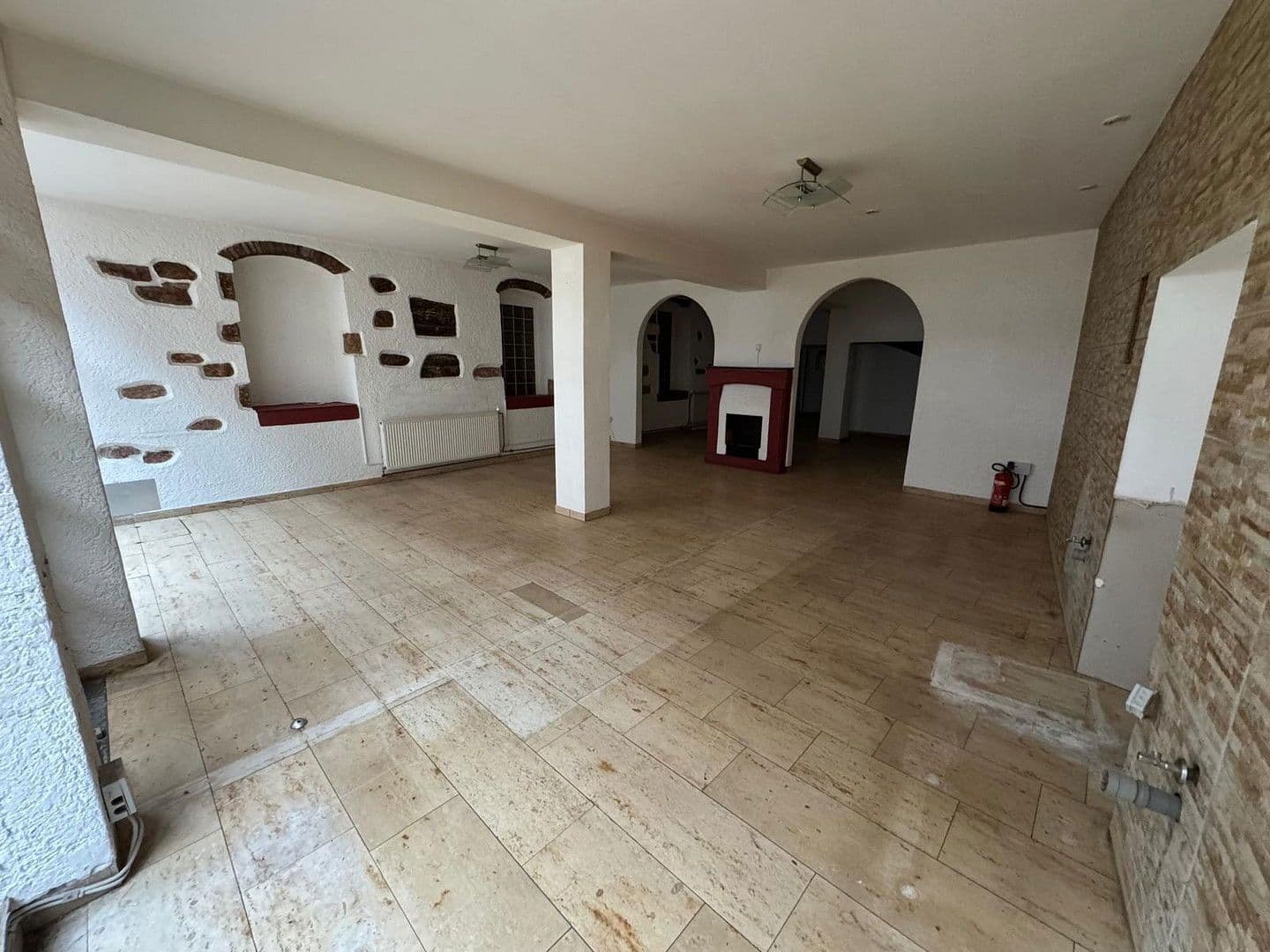 Prenájom nebytového priestoru 116 m², Neustadt an der Weinstraße, Porýnie-Falcko Prenájom nebytového priestoru 116 m², Neustadt an der Weinstraße, Porýnie-Falcko