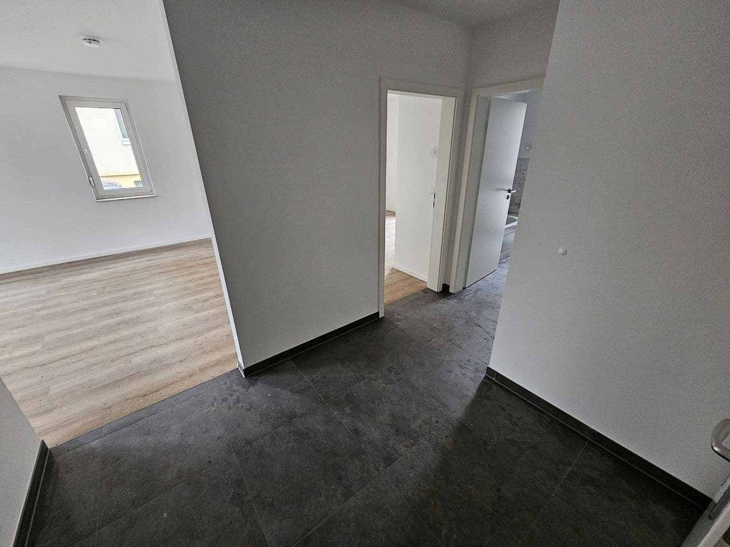 Prenájom bytu 2-izbový 64 m², Frankfurter Str. 10, Müllrose, Brandenbursko Prenájom bytu 2-izbový 64 m², Frankfurter Str. 10, Müllrose, Brandenbursko