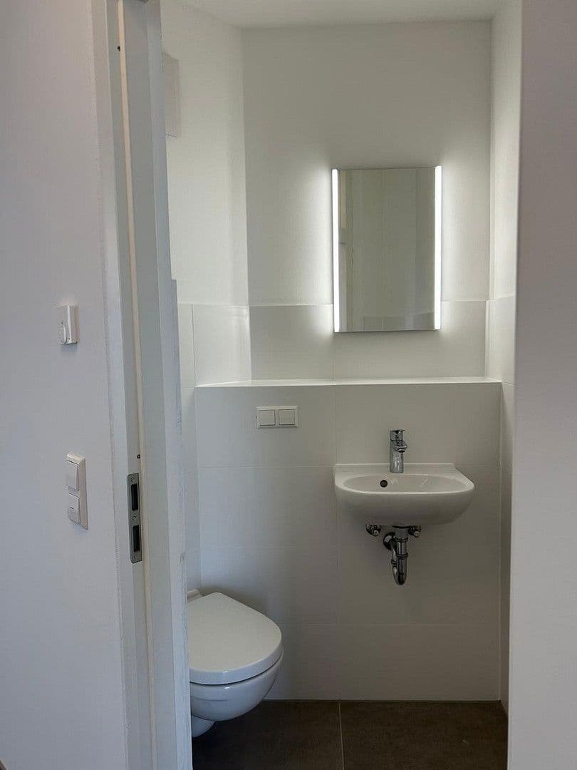 Prenájom bytu 3-izbový 140 m², Kellereistr 4, Bockenheim an der Weinstraße, Porýnie-Falcko Prenájom bytu 3-izbový 140 m², Kellereistr 4, Bockenheim an der Weinstraße, Porýnie-Falcko