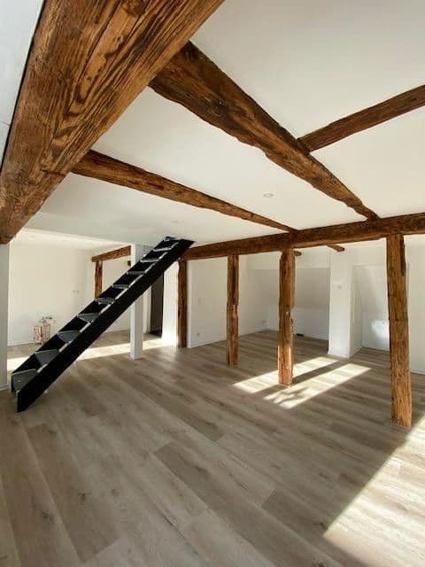 Prenájom bytu 3-izbový 85 m², Schmalestr.1, Wiernsheim, Bádensko-Wurttembersko Prenájom bytu 3-izbový 85 m², Schmalestr.1, Wiernsheim, Bádensko-Wurttembersko