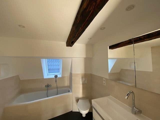 Prenájom bytu 3-izbový 85 m², Schmalestr.1, Wiernsheim, Bádensko-Wurttembersko Prenájom bytu 3-izbový 85 m², Schmalestr.1, Wiernsheim, Bádensko-Wurttembersko