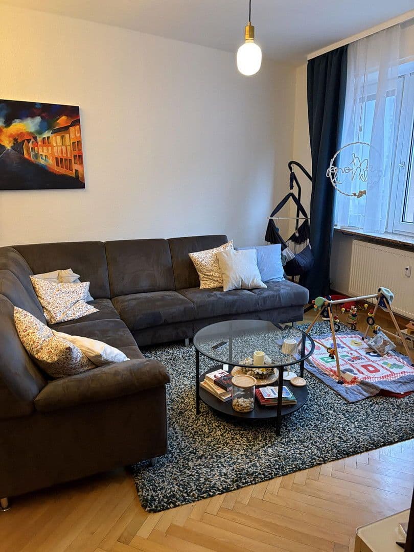 Prenájom bytu 4-izbový 85 m², Aschaffenburg, Bavorsko Prenájom bytu 4-izbový 85 m², Aschaffenburg, Bavorsko