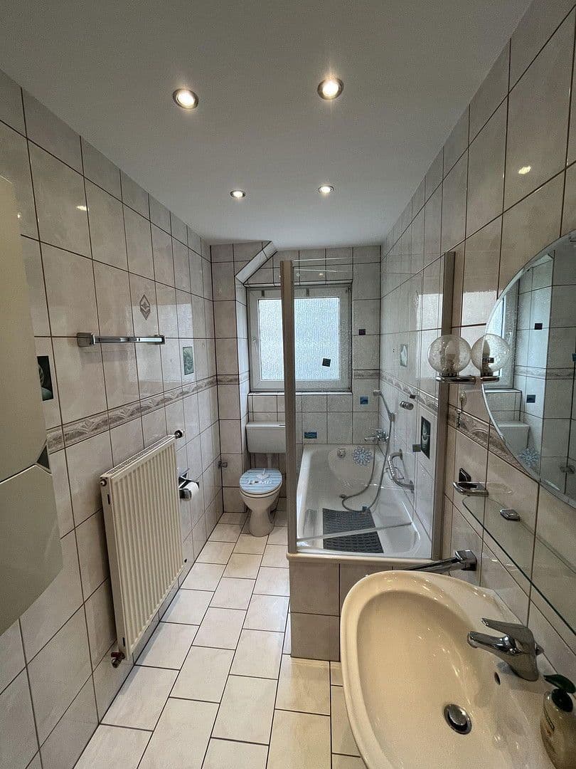 Prenájom bytu 3-izbový 61 m², Essen, Severné Porýnie - Westfálsko Prenájom bytu 3-izbový 61 m², Essen, Severné Porýnie - Westfálsko